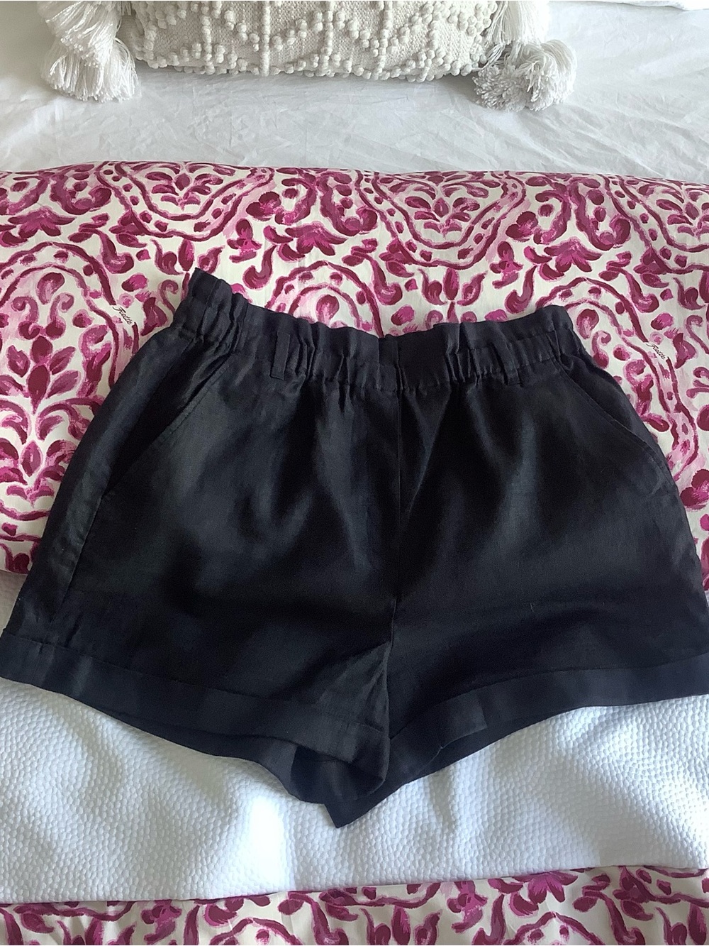 Banana Republic Black Women's Elastic-Waist Casual Shorts